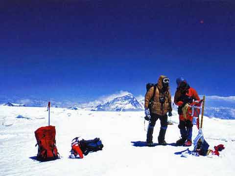 
Juanito Oiarzabal On Cho Oyu Summit May 1 1985 - Los 14 Ochomiles de Juanito Oiarzabal book
